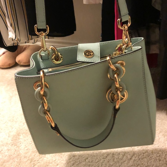 MK Totes - Picture 3 of 4